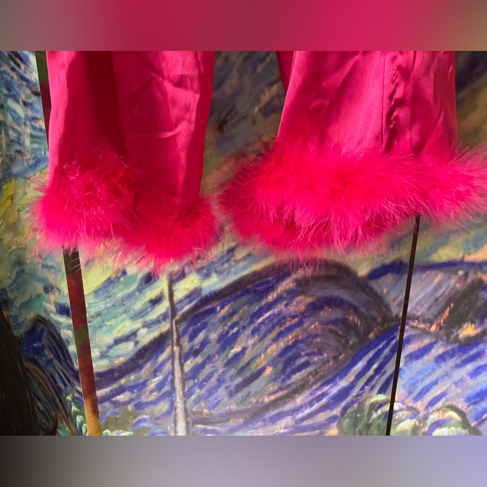 Fushia medium satin faux fur pants - Picture 4 of 4
